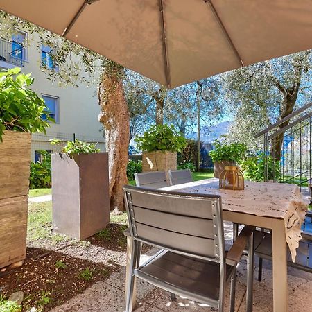 Callalillyjardin مالتشيزينيه المظهر الخارجي الصورة