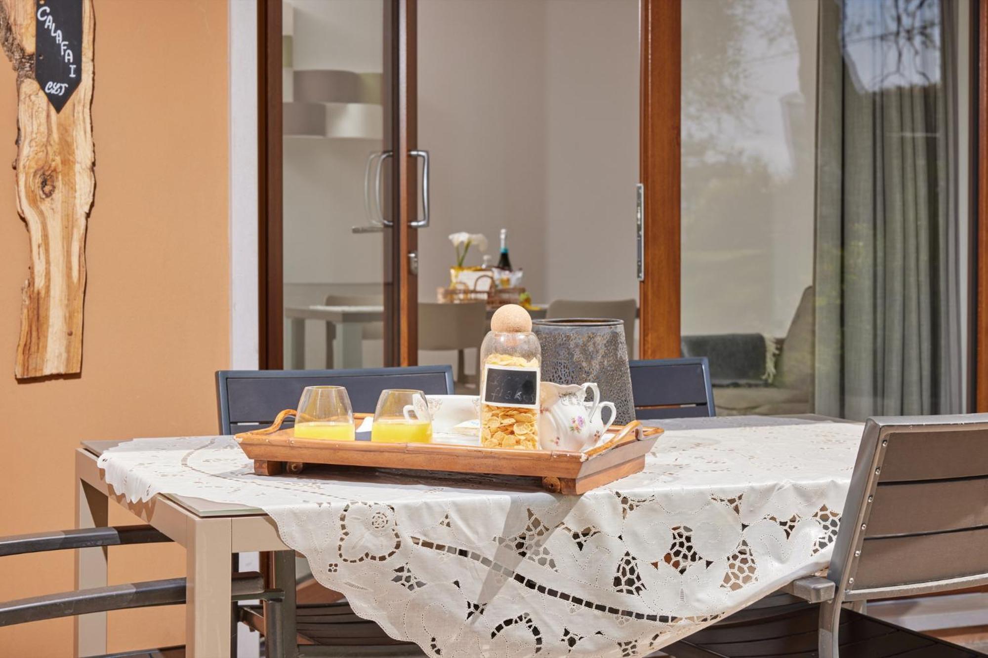Callalillyjardin مالتشيزينيه المظهر الخارجي الصورة