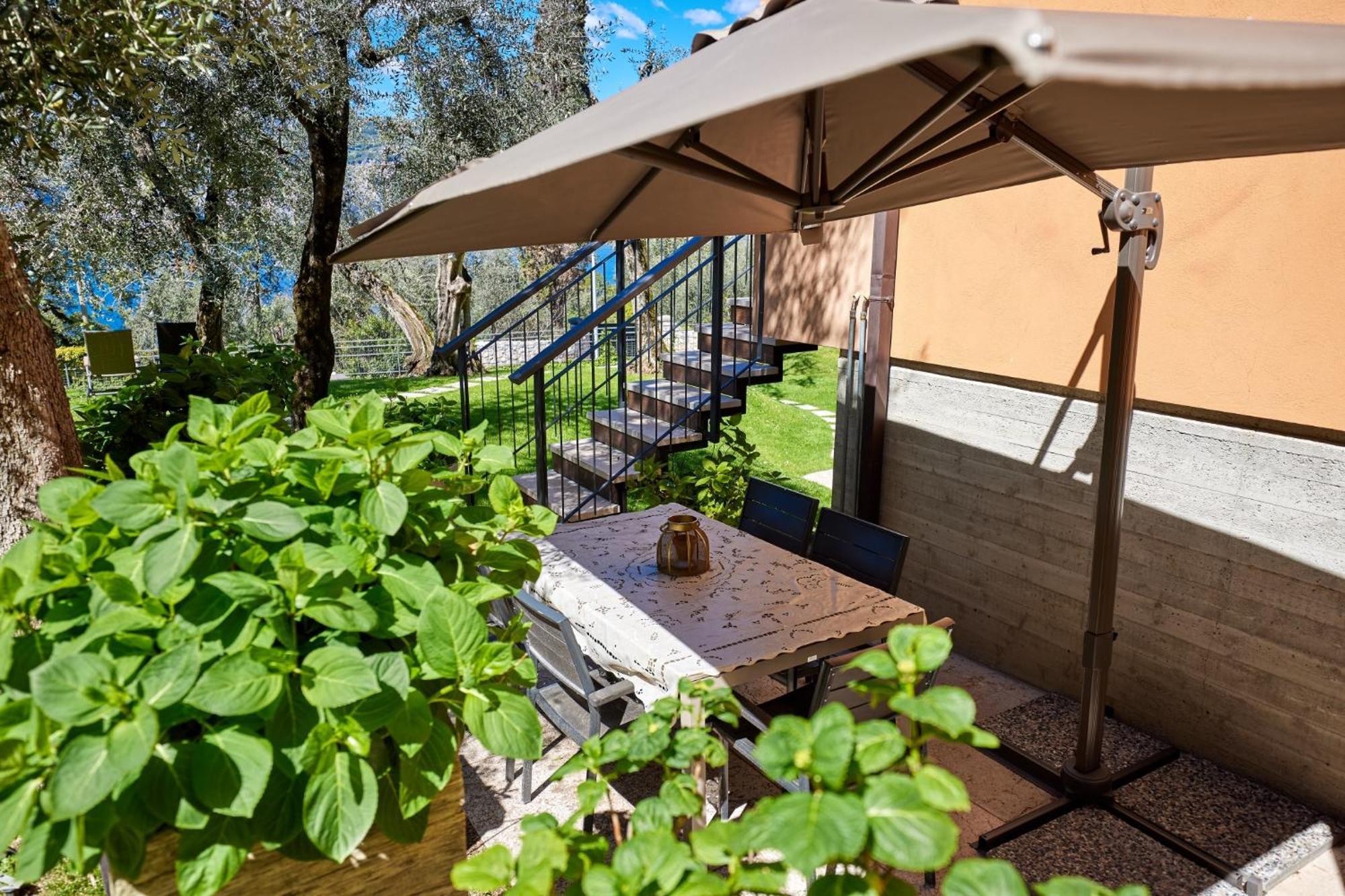 Callalillyjardin مالتشيزينيه المظهر الخارجي الصورة