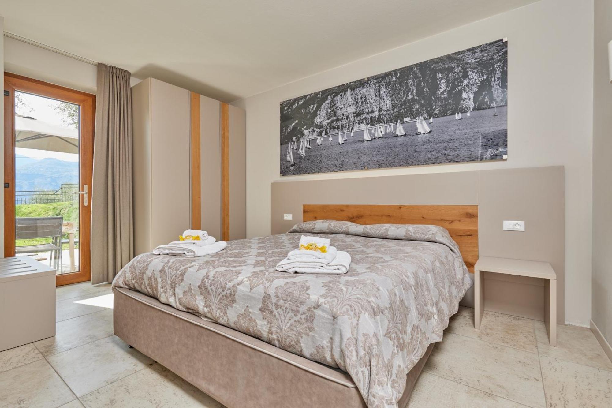 Callalillyjardin مالتشيزينيه المظهر الخارجي الصورة