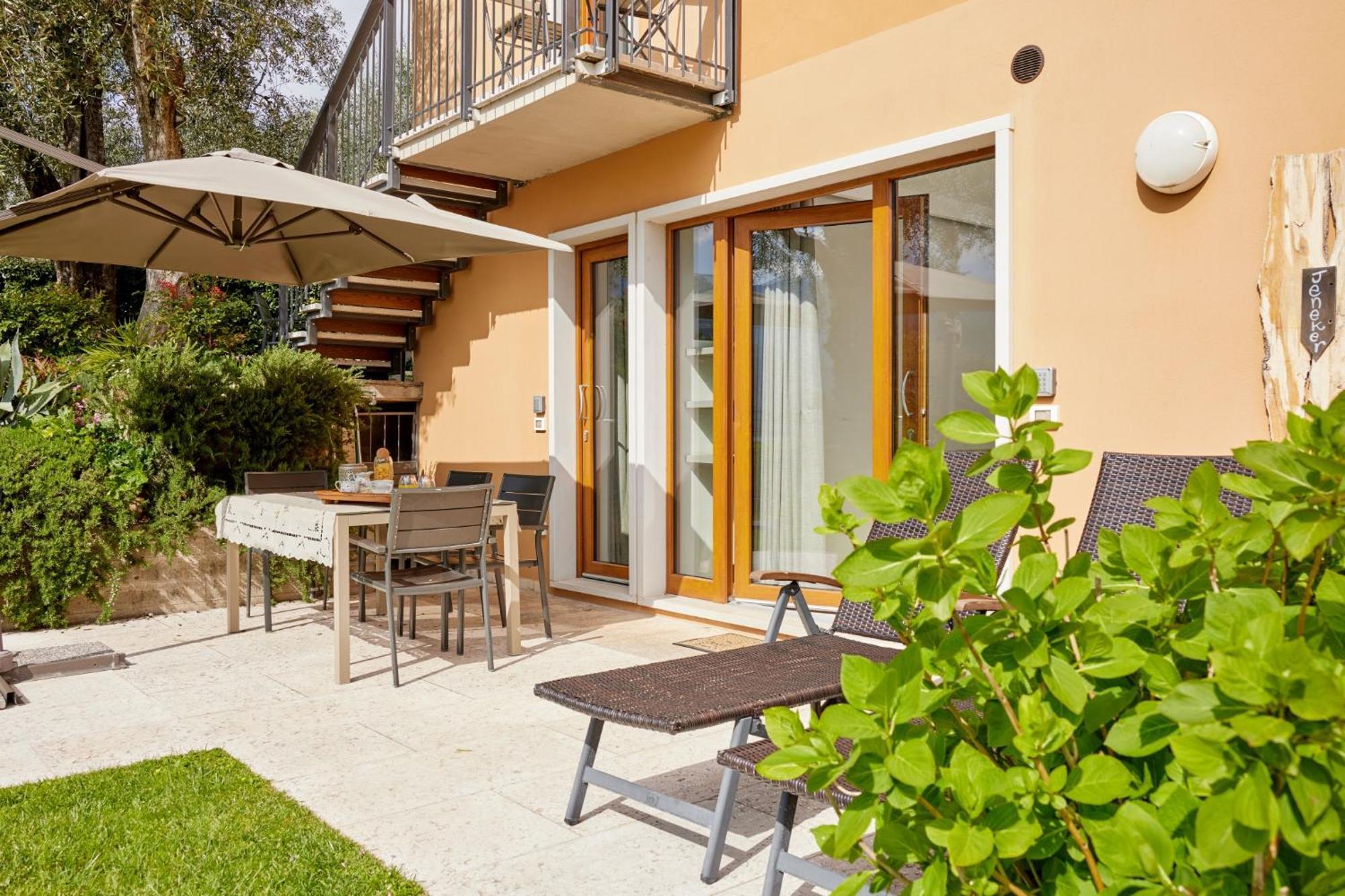 Callalillyjardin مالتشيزينيه المظهر الخارجي الصورة