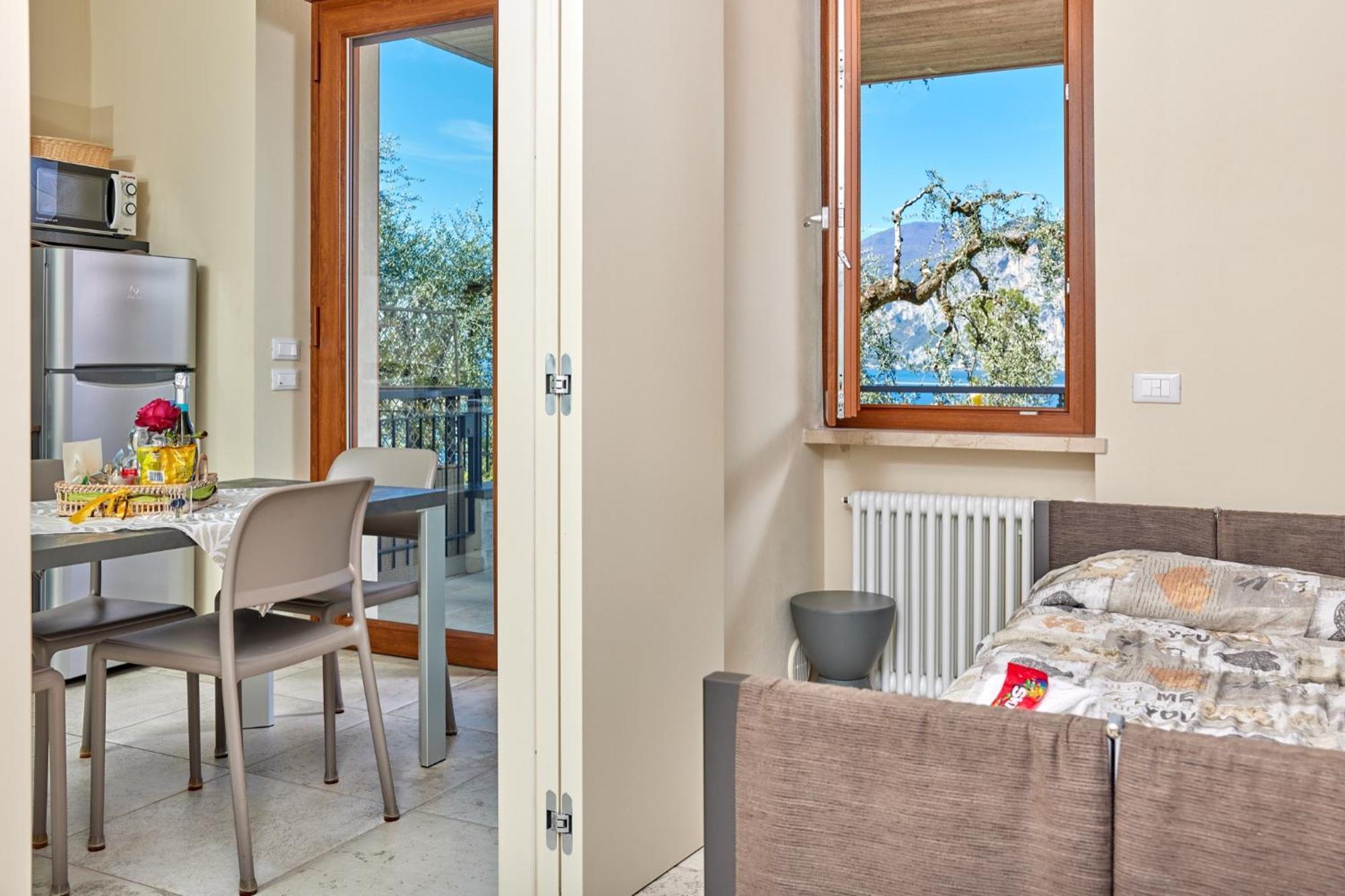 Callalillyjardin مالتشيزينيه المظهر الخارجي الصورة